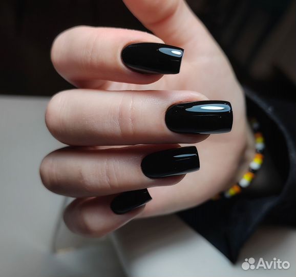 Маникюр и педикюр