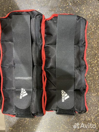 Утяжелители adidas 2 шт по 2 кг,сьемный груз