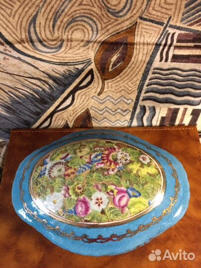 Шкатулка фарфор-бронза