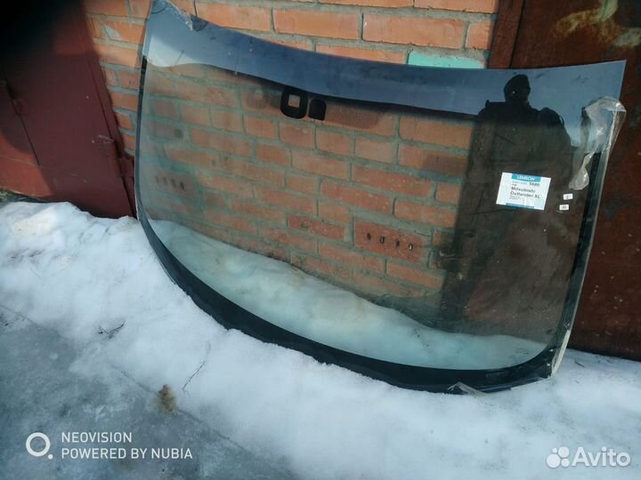Лобовое стекло на мицубиши Оутлендер