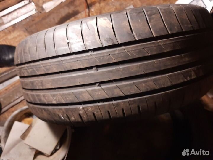 Goodyear EfficientGrip 215/50 R17 91V