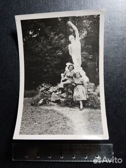 Ессентуки скульптура женщины подруги мода фото ССС