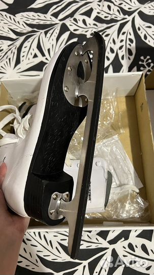 Коньки женские