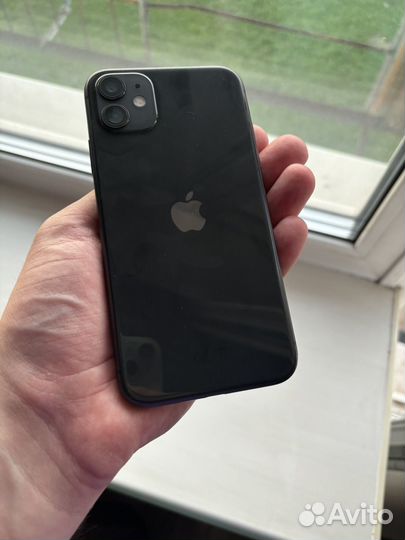 iPhone 11, 64 ГБ