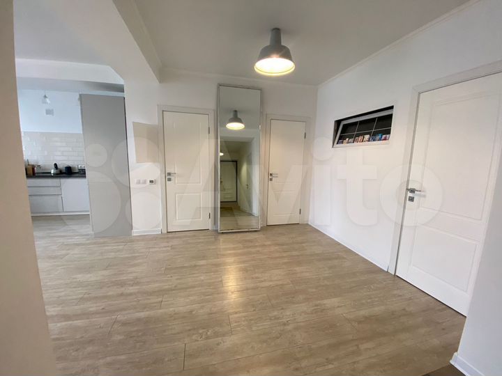 3-к. квартира, 110 м², 1/6 эт.