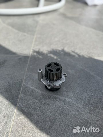 Помпа VW Passat B6