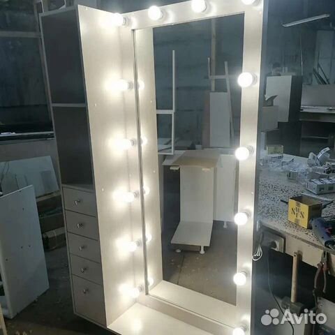 Гримерное зеркало