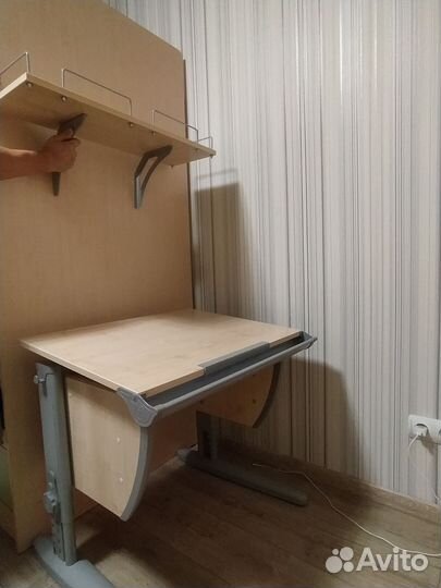 Детский письменный стол