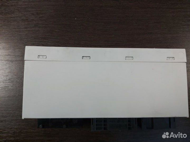 Блок управления дверьми Bmw X3 2.0D E83 N47 2009