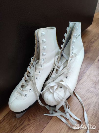 Коньки фигурные