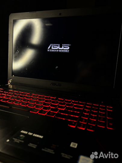 Ноутбук asus