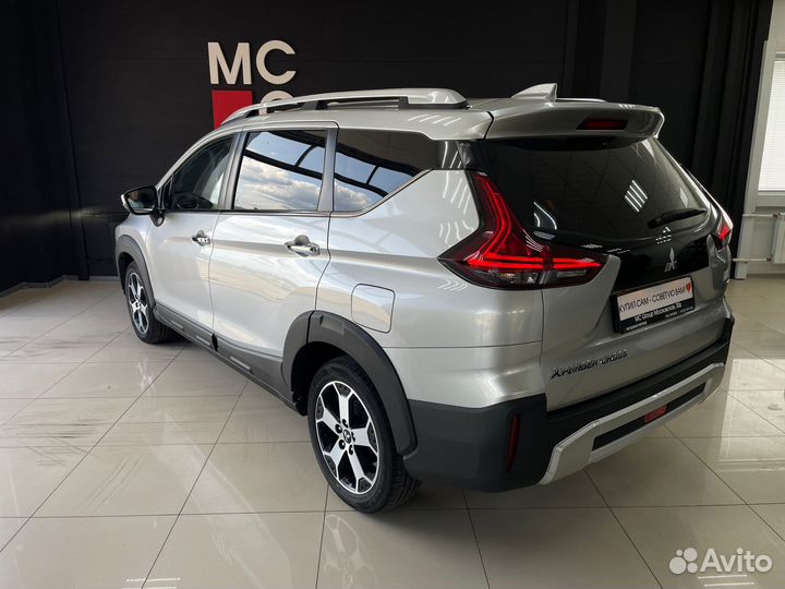Mitsubishi Xpander Cross, 2022