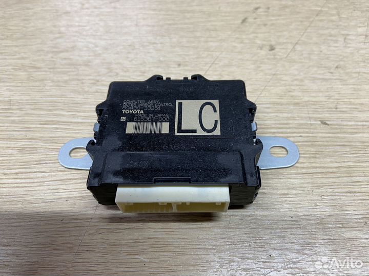 Блок управления зеркалом левый Toyota Camry 75