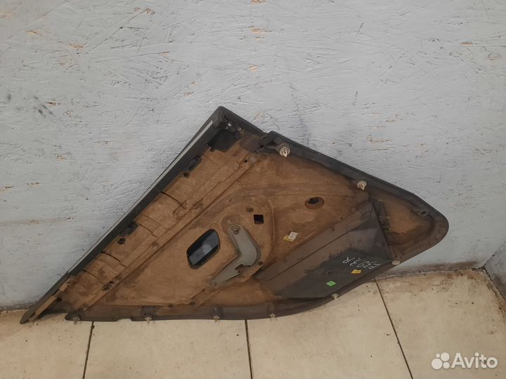 Обшивка двери задняя правая BMW E39