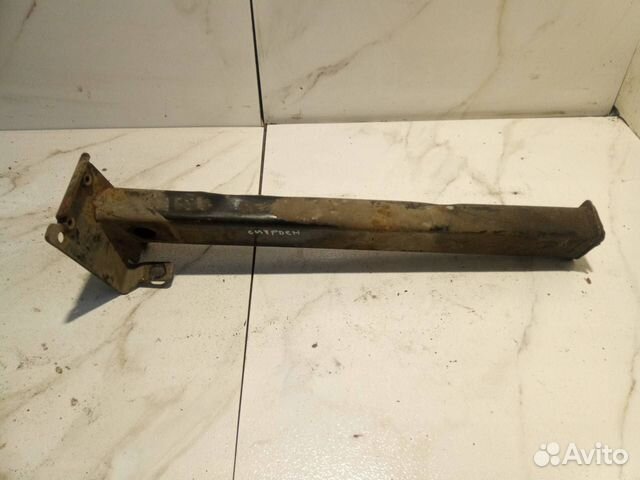 Кронштейн усилителя переднего бампера Citroen C4