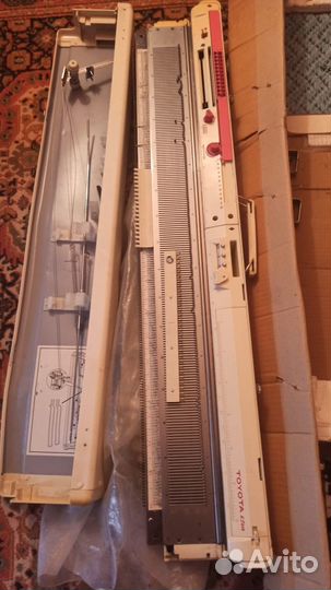 Вязальная машинка toyota KS 858 однофантурная