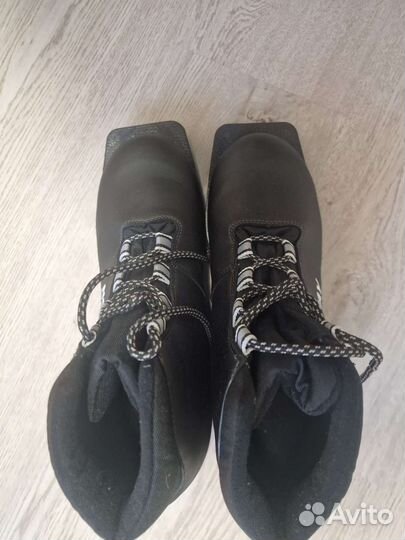 Лыжные ботинки новые