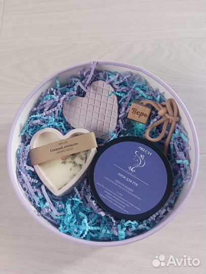 Подарочный набор в круглой шляпной коробке