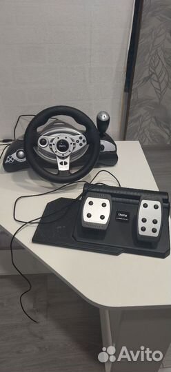 Игровой руль с педалями для пк