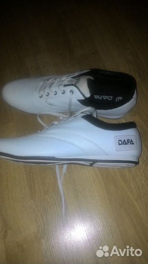 Кроссовки 42 размер