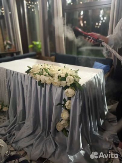 Цветочные композиции на свадебный стол молодоженов