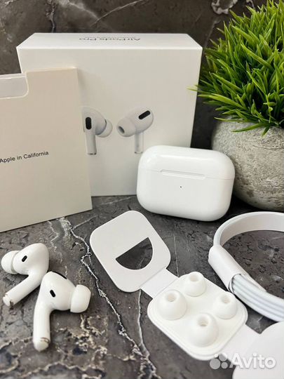 Наушники AirPods