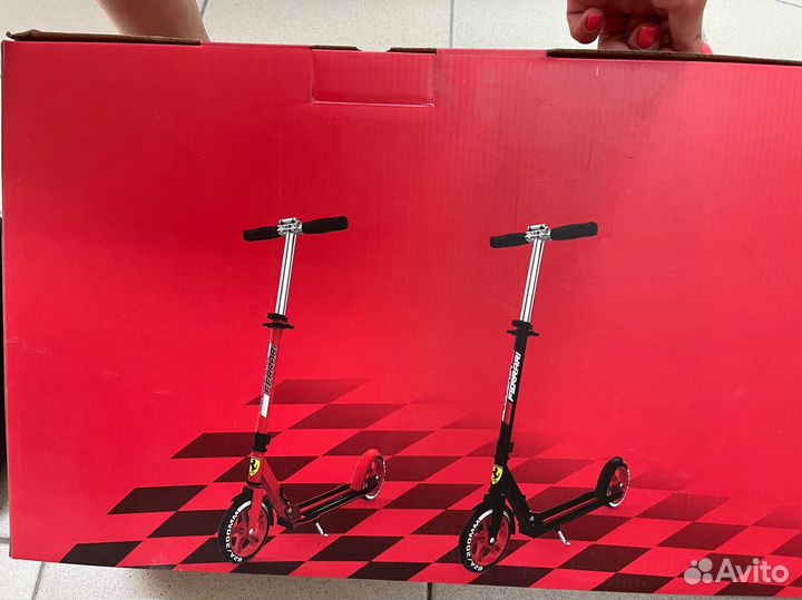 Самокат ferrari взрослый новый