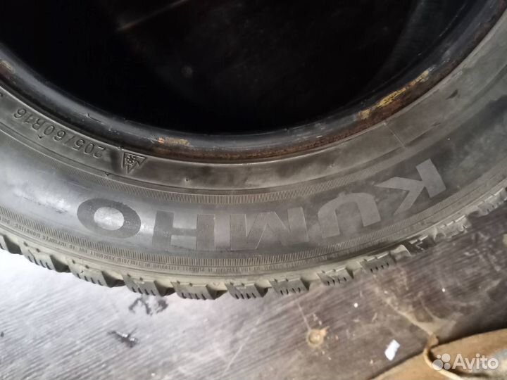 Kumho I'Zen KW22 205/60 R16 92T