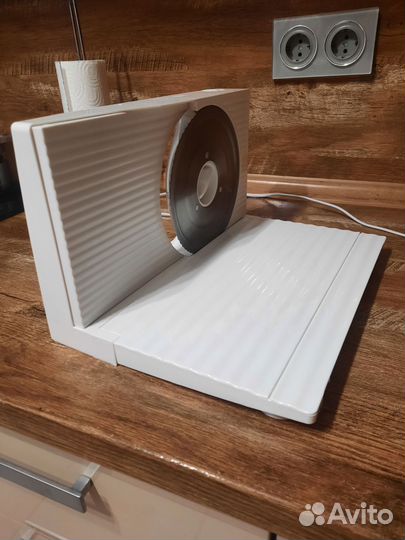 Слайсер.ломтерезка.Машинка для резки