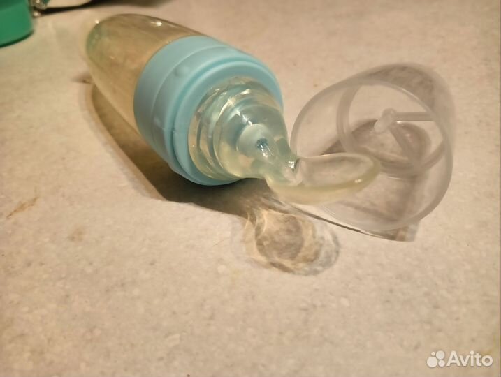 Бутылочка с ложкой для кормления /Для прикорма