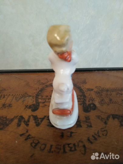 Фарфоровая статуэтка, Мальчик на лошадке, Германия