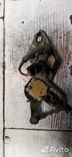 Электронный контроль высоты задний левый Toyota