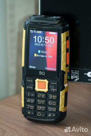 Телефон BQ Tank Rower