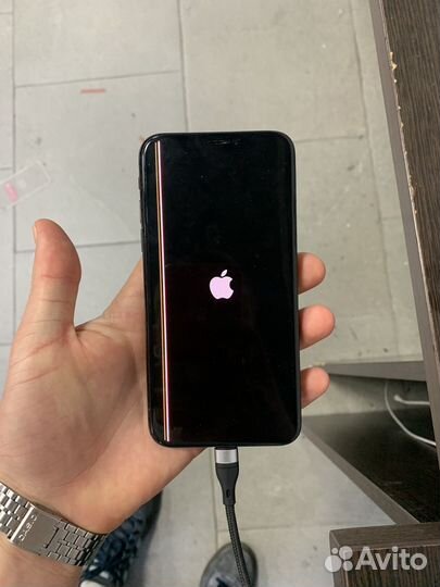 Дисплеи на iPhone X,XS