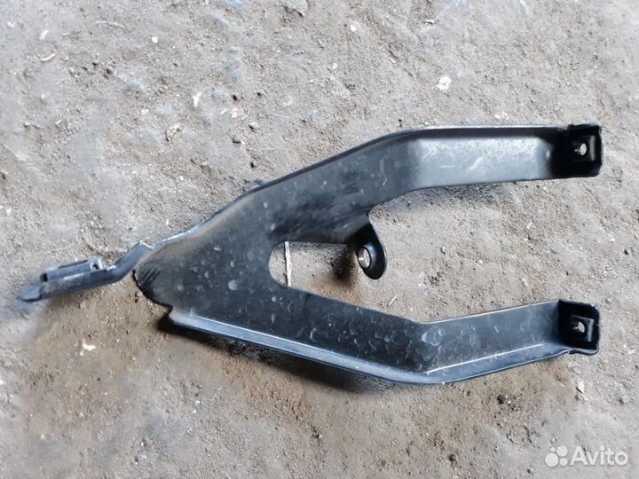 Кронштейн интеркулера Audi TT 1998-2007