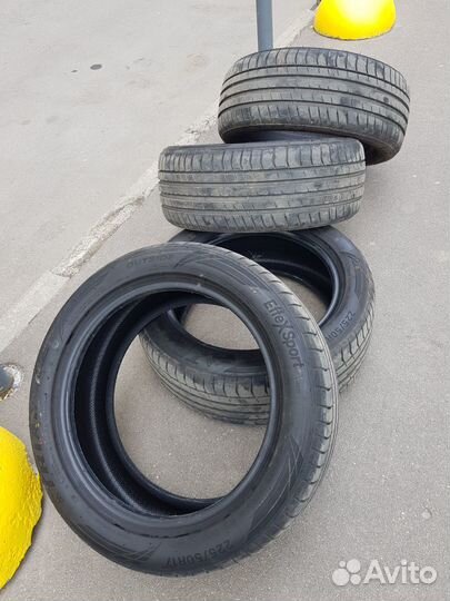 Летние шины 225 50 17 почти новые, комплект 4шт