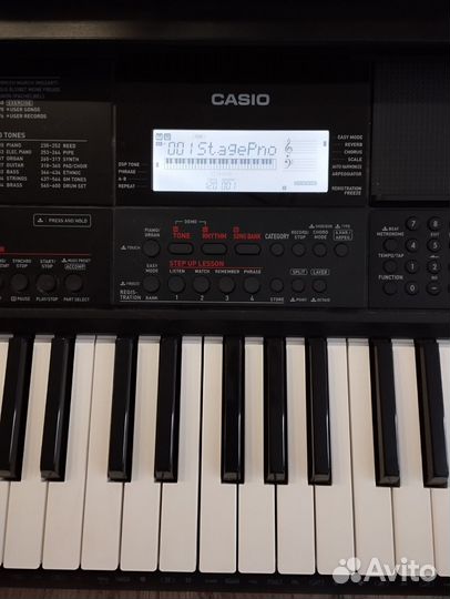 Синтезатор Casio CT-X700