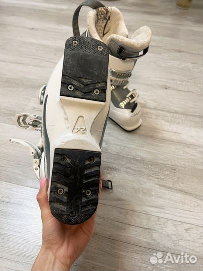 Горнолыжные ботинки женские 24 размер salomon