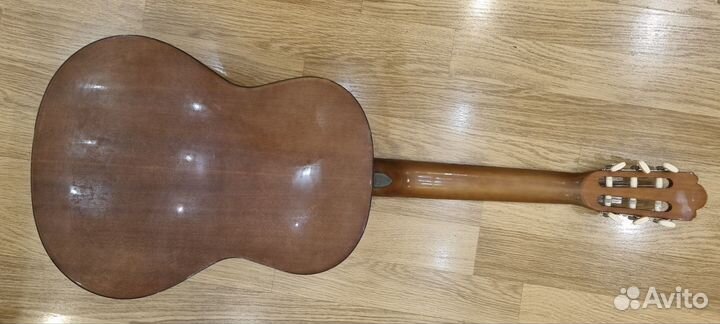 Акустическая гитара