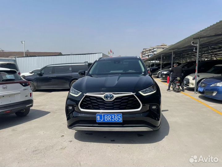 Toyota Highlander 2.5 CVT, 2022, 23 000 км