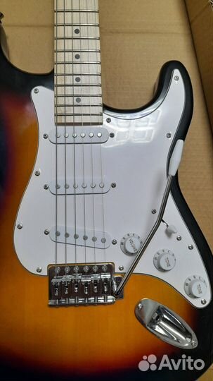 Электрогитара Fabio + гитарный эффект в подарок