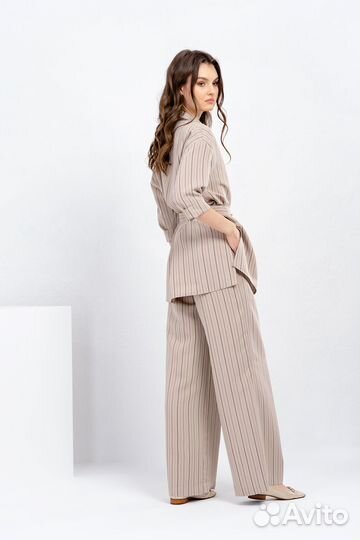 Брючный костюм женский новый 44,48,50