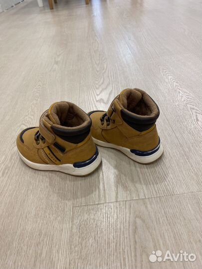 Ботинки демисезонные 23 размер