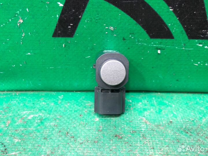 Датчик парктроника передний Infiniti Qx80 Qx56 Z62