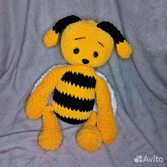 Вязаная пчёлка