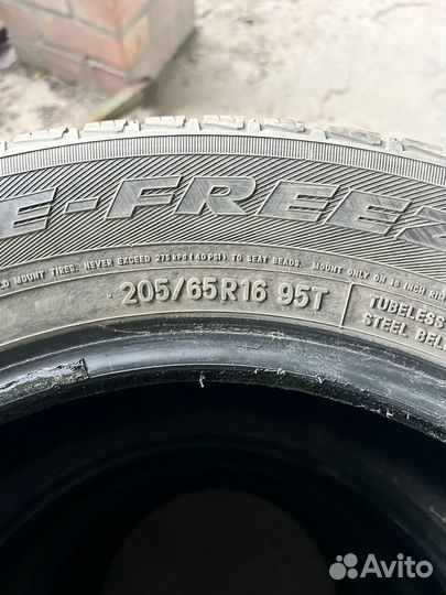 Toyo Observe Ice-Freezer 205/65 R16