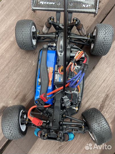 Радиоуправляемый трагги Team Associated RC18T2