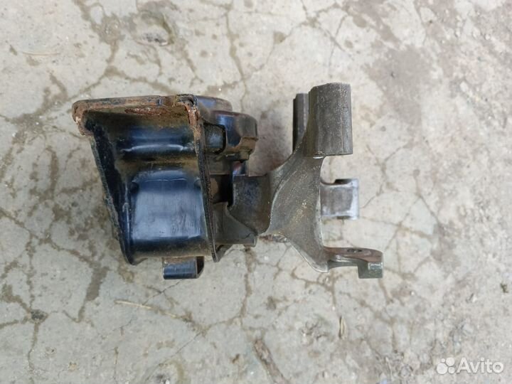 Подушка двигателя ниссан Мурано Z50