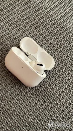 Наушники apple airpods pro правый