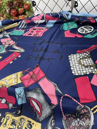 Шелковый платок Chanel